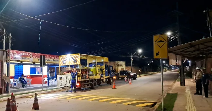Lombadas foram construídas pela Seinfra, enquanto a Semtran ficou responsável pela sinalização