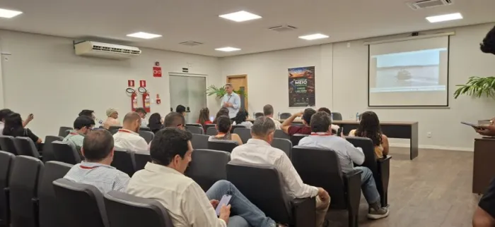 A iniciativa reuniu empresários e representantes dos setores produtivos do Peru, que conheceram a estrutura operacional e o potencial logístico do Porto de Porto Velho 