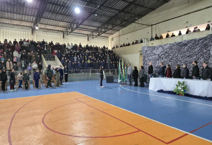 Prefeitura de Piraí do Sul entrega 425 óculos para estudantes da rede pública por meio do Programa Bons Olhos Paraná