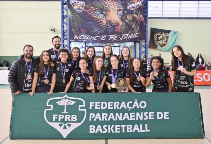 Basquete feminino da Udesc Cefid consegue terceiro lugar em campeonato sul-brasileiro