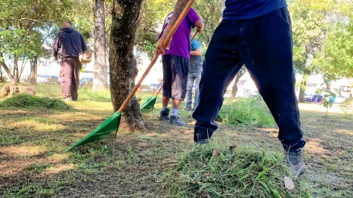 Apenados trabalham em atividades como limpeza pública, manutenção viária, construção civil, carpintaria e reformas prediais -Foto: Paulo André Dutra/Polícia Penal