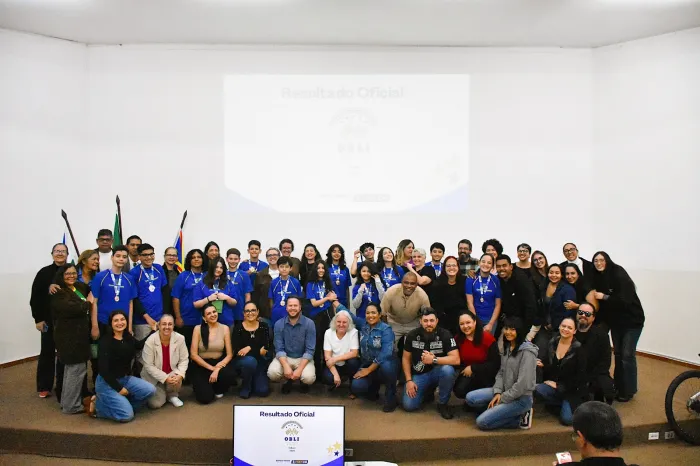 Rede Municipal premia alunos de olimpíada de inglês