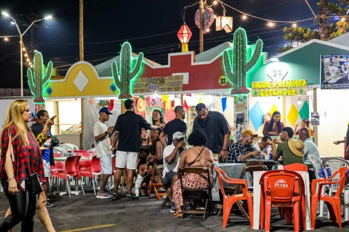 Candeias: São João do município gera renda para os ambulantes que venderam nos 4 dias de festa