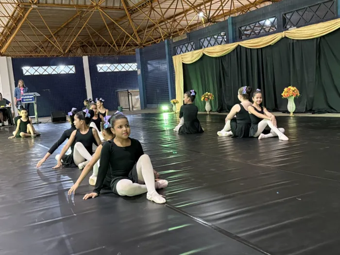 Oficinas gratuitas de ballet chegam a crianças da Capital