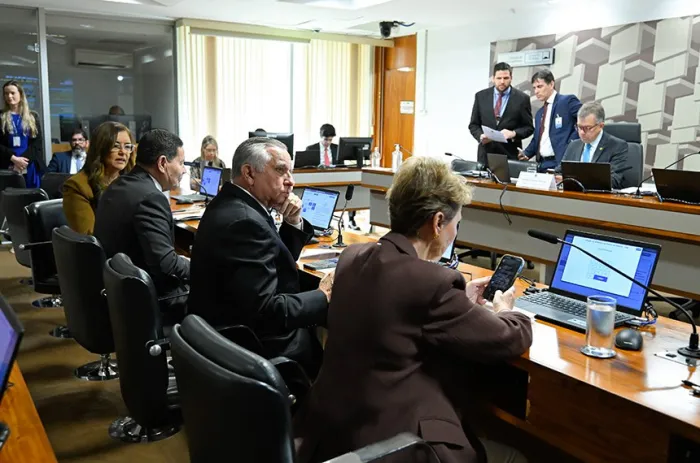 Importação simplificada de bens para pesquisa passa em 1º turno na CAE