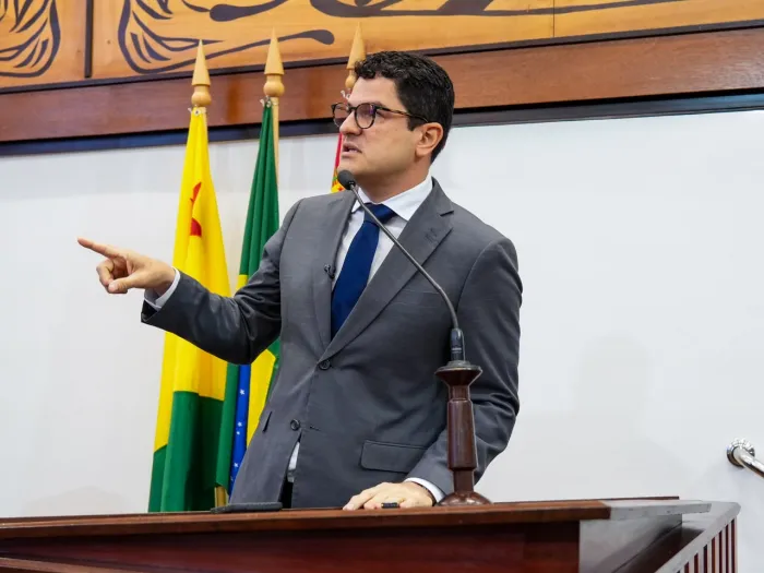 Eduardo Ribeiro defende recuperação de ramais da Transacreana e pede solução para mamógrafo da Sesacre