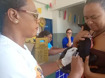 Sesau imuniza mais de 100 cães e gatos em ação especial de vacinação antirrábica