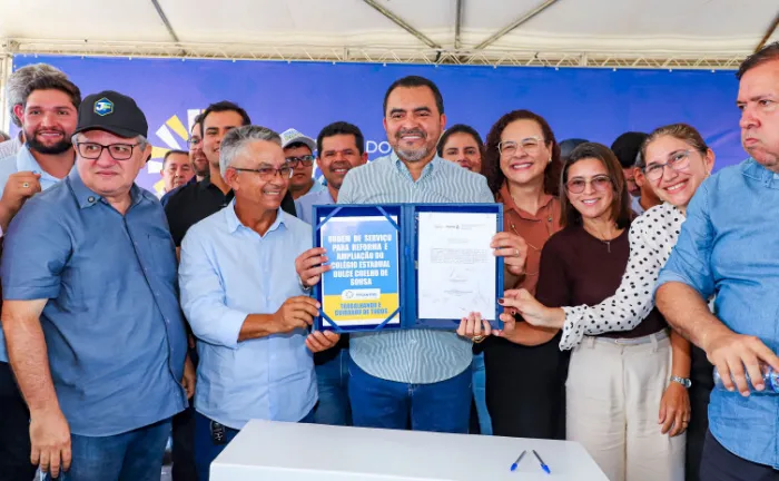 Governador Wanderlei Barbosa assina nova Ordem de Serviço do projeto Obra Toda Semana e garante melhorias para infraestrutura escolar de Angico - Foto: Esequias Araújo/Governo do Tocantins