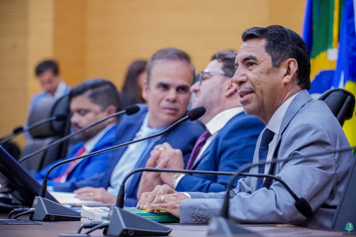  Omar afirmou que suas decisões serão fundamentadas na legislação vigente (Foto: Thyago Lorentz I Secom/ALE)