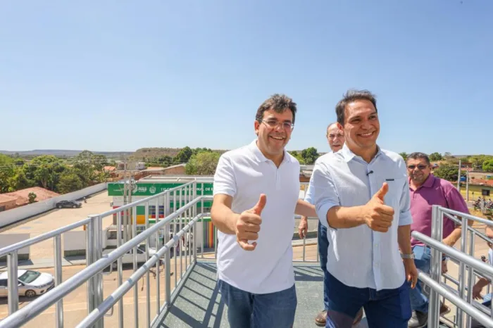Governador inaugura UTI e tomógrafo em hospital e visita obras de asfalto na região de Uruçuí nesta quinta (2)