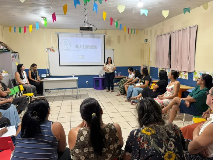 Programação contou com uma palestra informativa e um espaço de diálogo sobre o TEA 