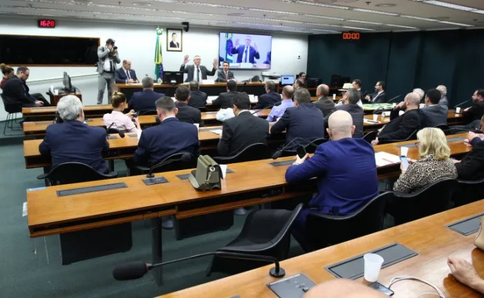 Produtores independentes e aumento da carga tributária preocupam cadeia produtiva do tabaco