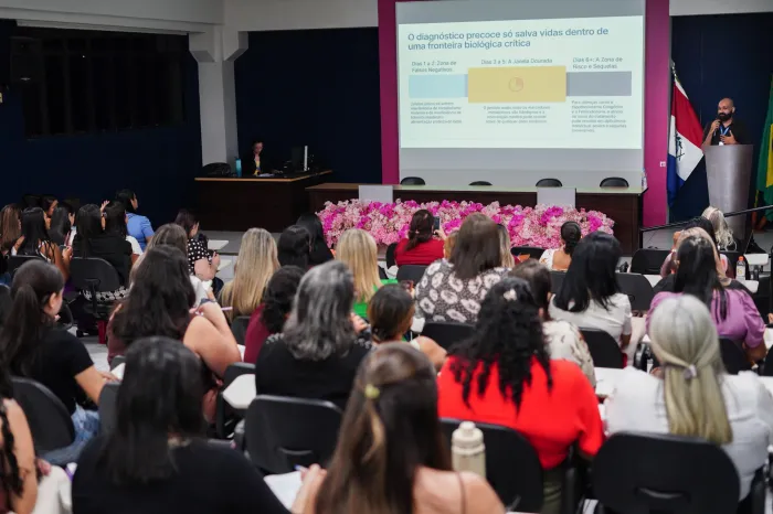 Sesau promove Seminário Estadual de Triagem Neonatal para fortalecer diagnóstico precoce em recém-nascidos