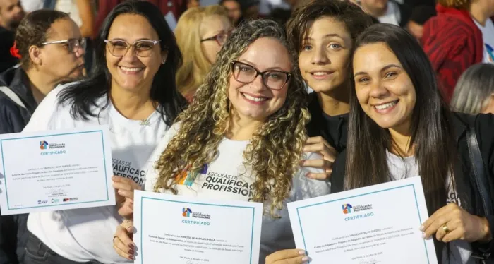 Governo de SP certifica 1,4 mil alunos da capital em programas de qualificação do Fundo Social