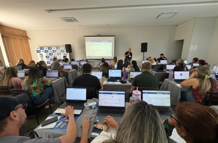 Capacitação da SES reúne profissionais de 40 municípios para aprimorar gestão da vacinação em MS