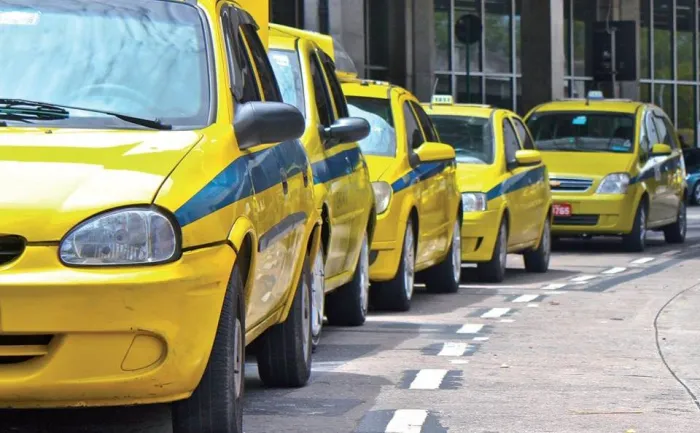 Prefeitura do Rio inicia distribuição de mais de cinco mil novas autonomias de táxi