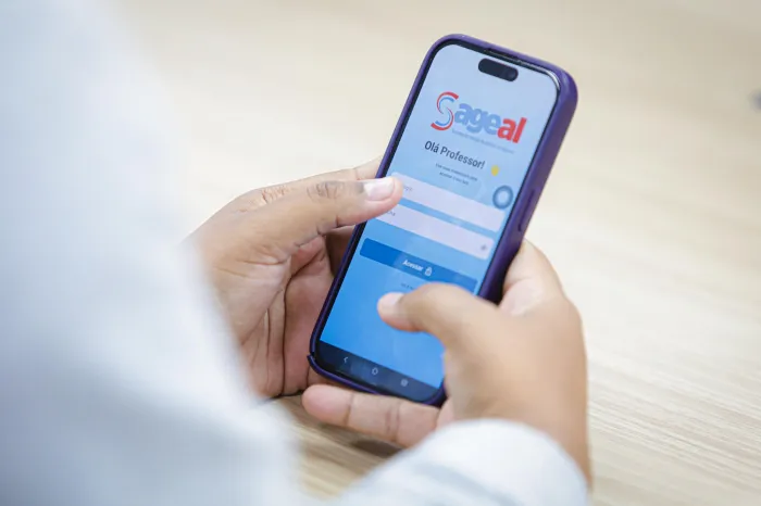 Campanha orienta comunidade escolar sobre o uso prático da plataforma digital - Alexandre Teixeira / Ascom Seduc