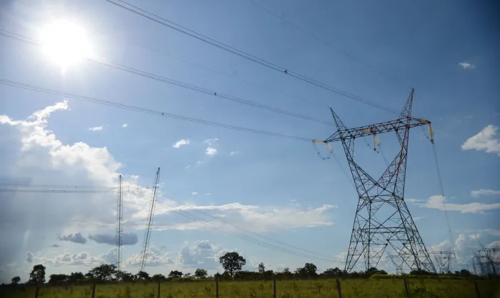 Aneel sorteia mais quatro lotes de transmissão de energia