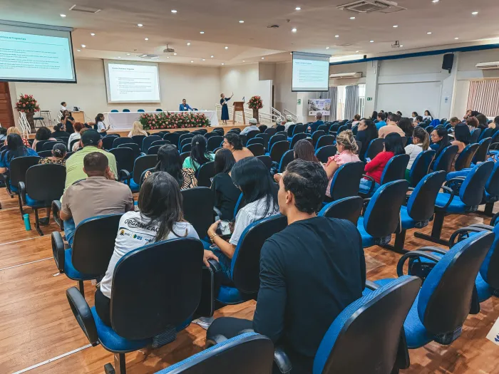 Conferência reuniu gestores municipais, trabalhadores da saúde, representantes de entidades e usuários do SUS
