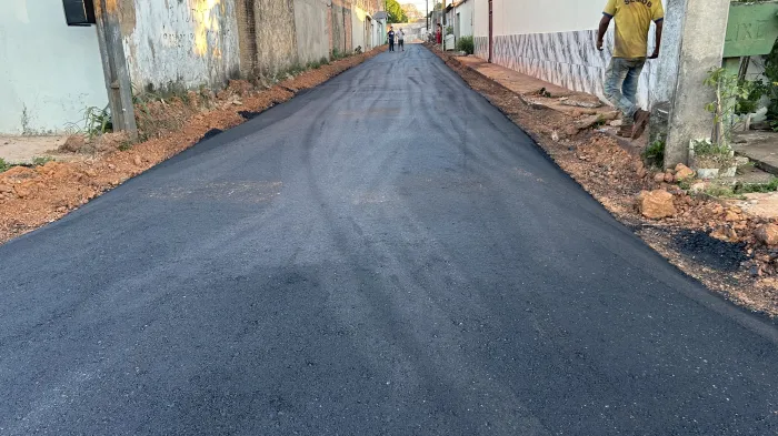 Prefeitura está executando os serviços de pavimentação asfáltica na região