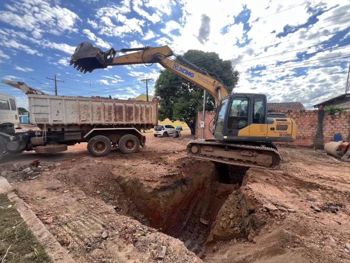 Intervenção tem como objetivo melhorar o escoamento das águas pluviais, reduzindo os alagamentos e a erosão