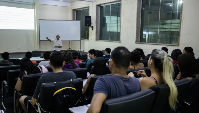 Houve intensificação do trabalho e ações em diversas frentes, como por exemplo no acesso à educação superior e em oportunidades