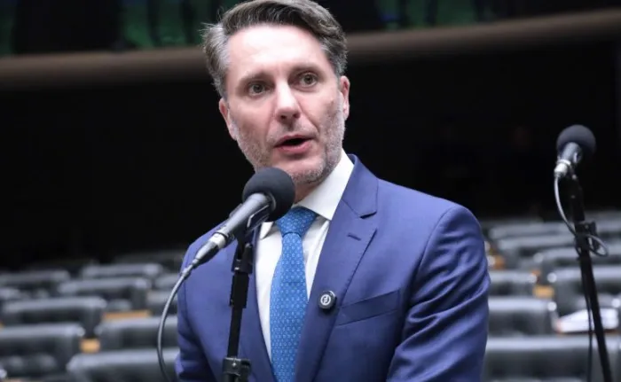 Comissão aprova projeto que proíbe qualquer discriminação contra autistas