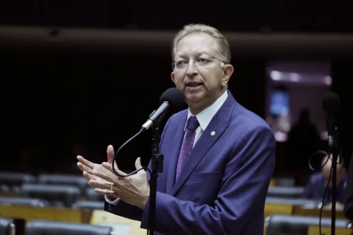Lei confere o título de Capital Nacional do Açafrão para cidade de Mara Rosa, em Goiás