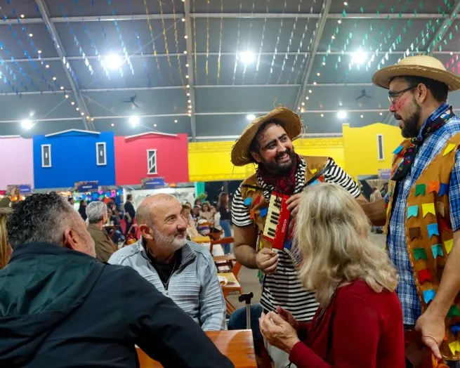 Programação diversificada movimenta feriado e fortalece calendário de eventos em São Sebastião