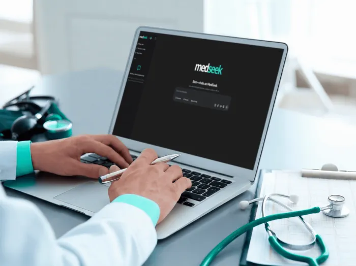 Liberty lança MedSeek, assistente de IA para a saúde