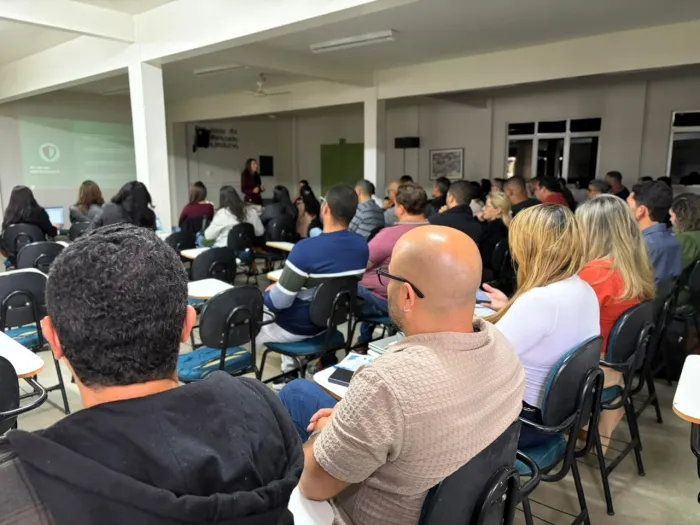Servidores da Educação participam de capacitação sobre gestão e fiscalização de contratos