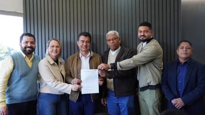 Vereadora Liandra da Saúde acompanhou prefeito Marçal Filho e Dom Henrique na sanção da lei (Foto: Assessoria/CMD)