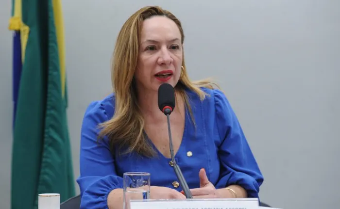 Comissão aprova projeto que obriga condução à delegacia após relato de violência contra mulher