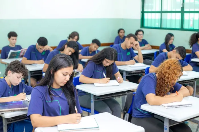 Deputado Zé Teixeira atua para garantir Novo Plano Estadual de Educação