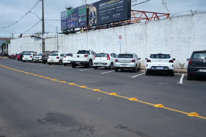 Principal intervenção foi a criação do estacionamento em ângulo de 45 graus