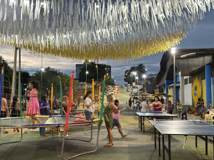 Entre as atrações estão pula-pula, futebol de travinha, pebolim e diversas brincadeiras recreativas