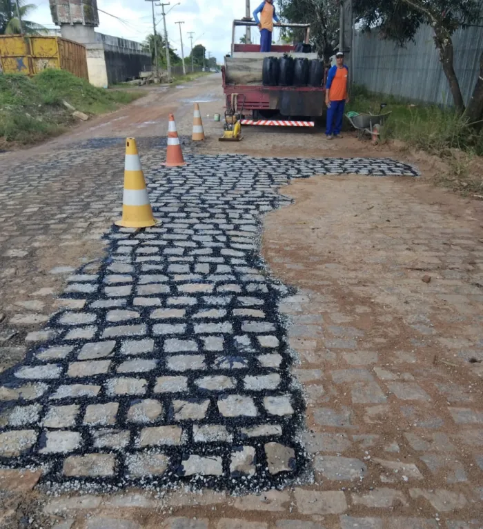 Seinfra executa serviços da Operação Tapa-Buraco em 48 bairros nesta segunda-feira