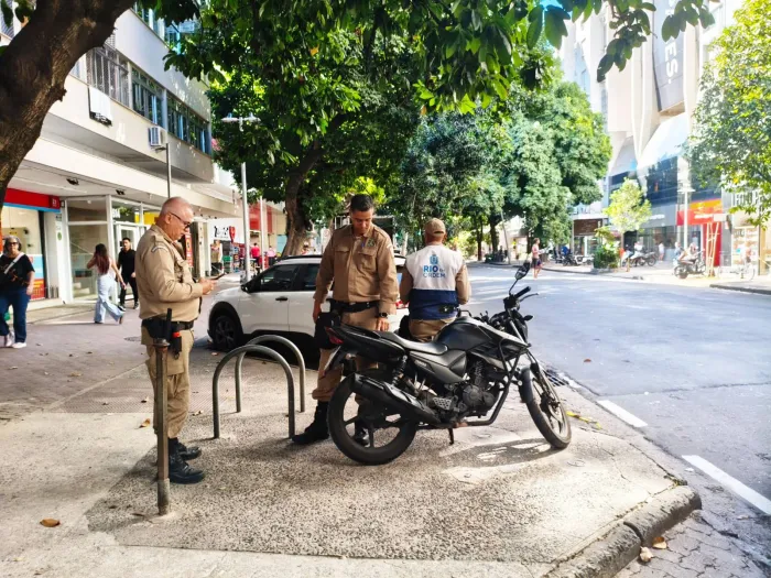 Projeto Rio em Ordem autua 168 veículos em Copacabana e Ipanema
