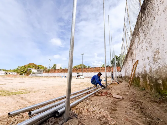 20/7/2026 Prefeitura avança na obra de requalificação da Arena Poeirão, em Portão