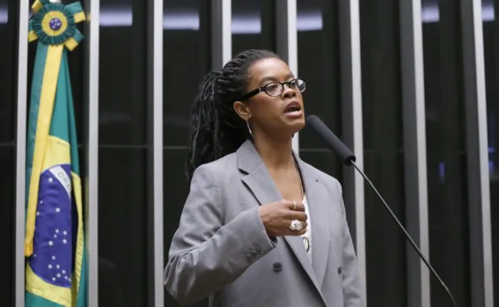 Projeto cria protocolo contra discriminação racial nas escolas
