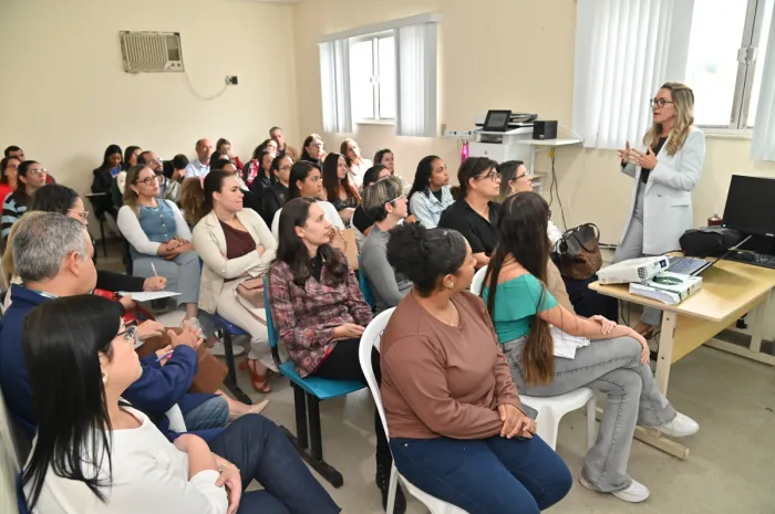 Caav realiza roda de conversas com profissionais de saúde para prevenção, diagnóstico e tratamento das hepatites