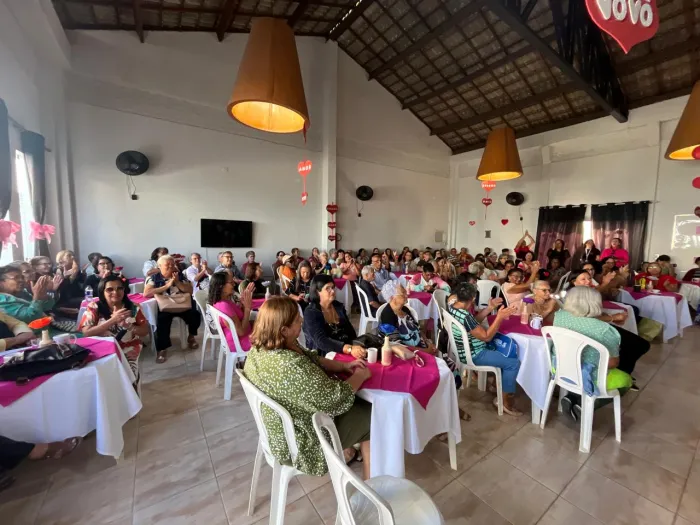 Centro de Convivência da Pessoa Idosa realiza celebração em homenagem ao Dia dos Avós