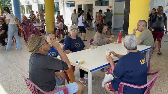 ESTAR - Um dia para quem cuidou de tantas histórias: idosos vivem manhã de acolhimento e serviços 