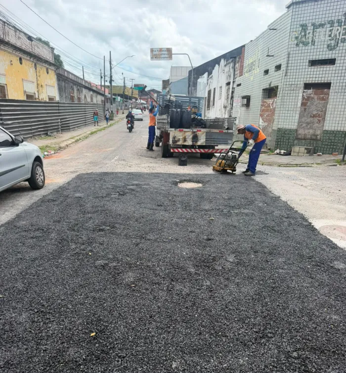 Prefeitura inicia semana com serviços da operação tapa-buraco em quase 50 bairros de João Pessoa