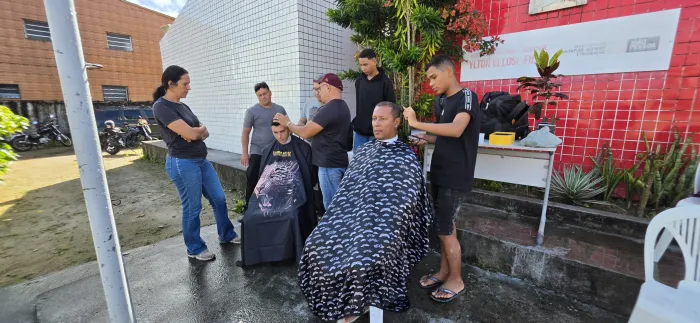 Curso gratuito de barbeiro da Prefeitura capacita jovens e abre portas para o mercado de trabalho