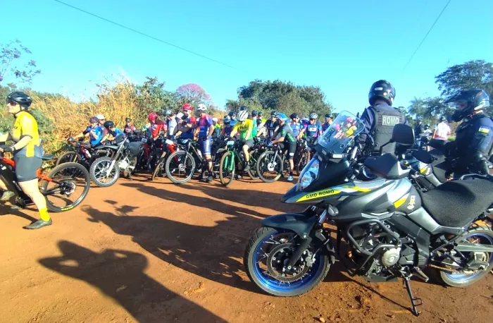 Mais de 250 atletas participaram do Circuito TNT de Mountain Bike, domingo passado, em Dourados.Fotos – Divulgação/Funed