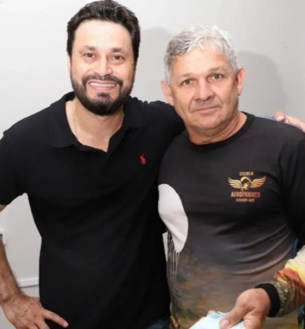 Honestidade e tecnologia: câmeras de segurança auxiliam empresário na saga de devolver dinheiro encontrado na rua