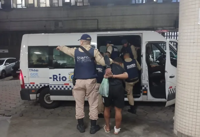Guardas municipais prendem homem por roubo e corrupção de menores em São Cristóvão