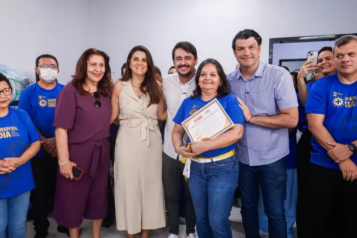 Leo Bezerra comemora dois anos do Hospital Dia, que zerou fila de exames e se tornou referência em Centro de Infusão