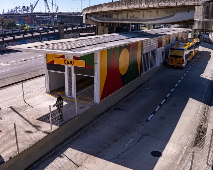 Estação Caju do BRT Transbrasil entra em operação, ampliando opções de deslocamento